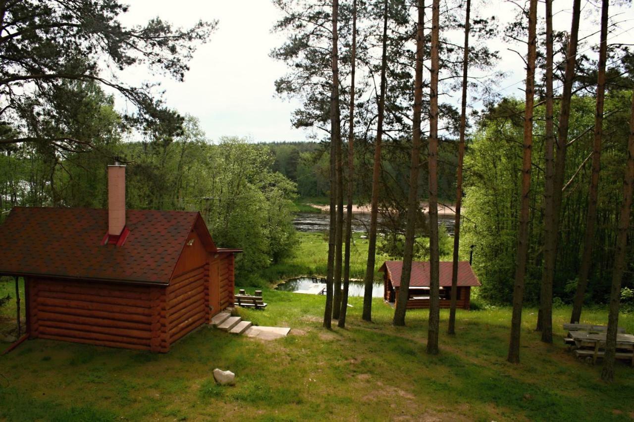 Nature Retreat "Upes Dizvietas" Krāslava Εξωτερικό φωτογραφία